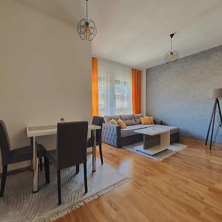 Zara 1 Apartman Бієліна Екстер'єр фото