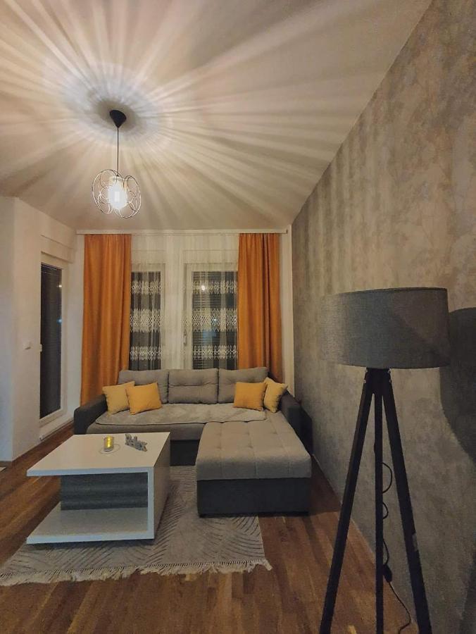 Zara 1 Apartman Бієліна Екстер'єр фото
