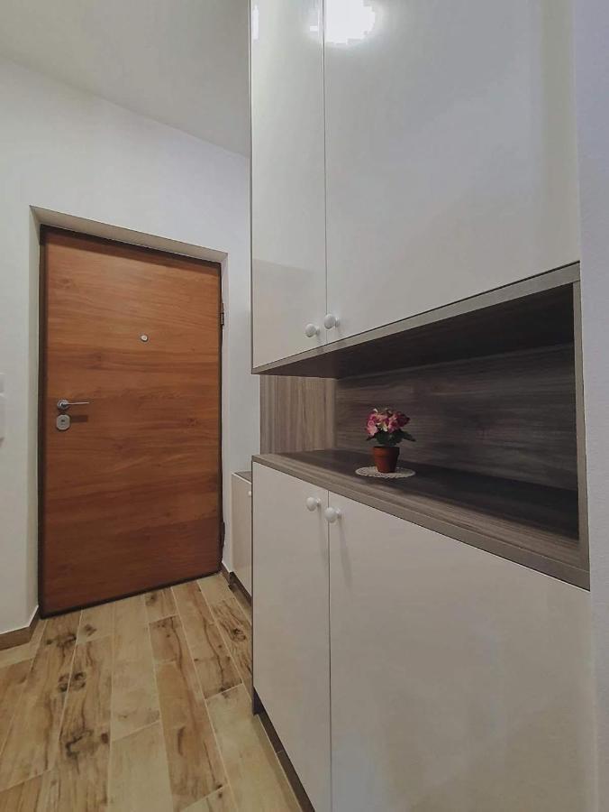 Zara 1 Apartman Бієліна Екстер'єр фото